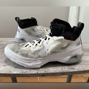 DD6958-108 Nike Air Jordan 37 Oreo Men's Size 11.5 Sneaker Shoes Basketball